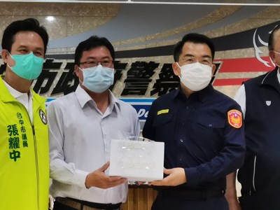 企業家贈警護目鏡 中市府感謝善盡社會責任